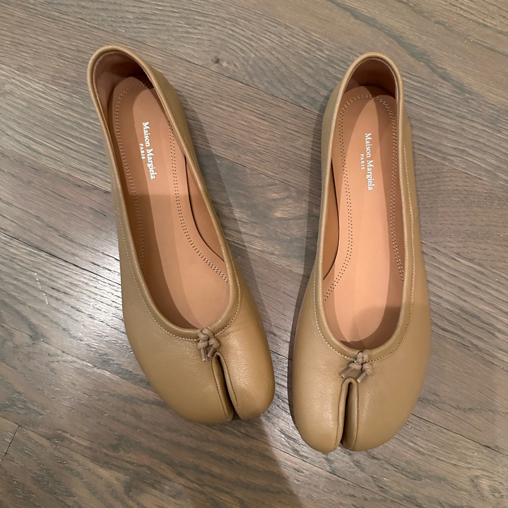 Maison Martin Margiela Women's Tan Tabi Shoes